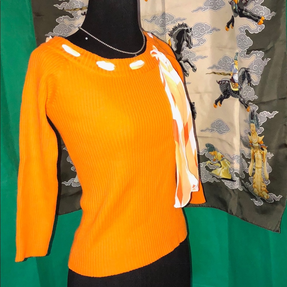 Heirloom collectibles orange sweater‎ nwot size S
